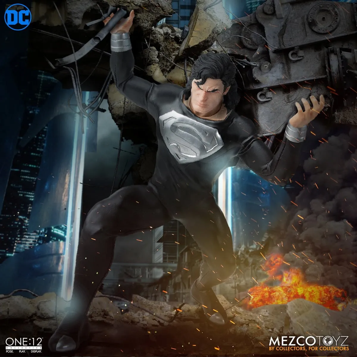 DC Comics Mezco One:12 Collective Superman Recovery Suit Edition