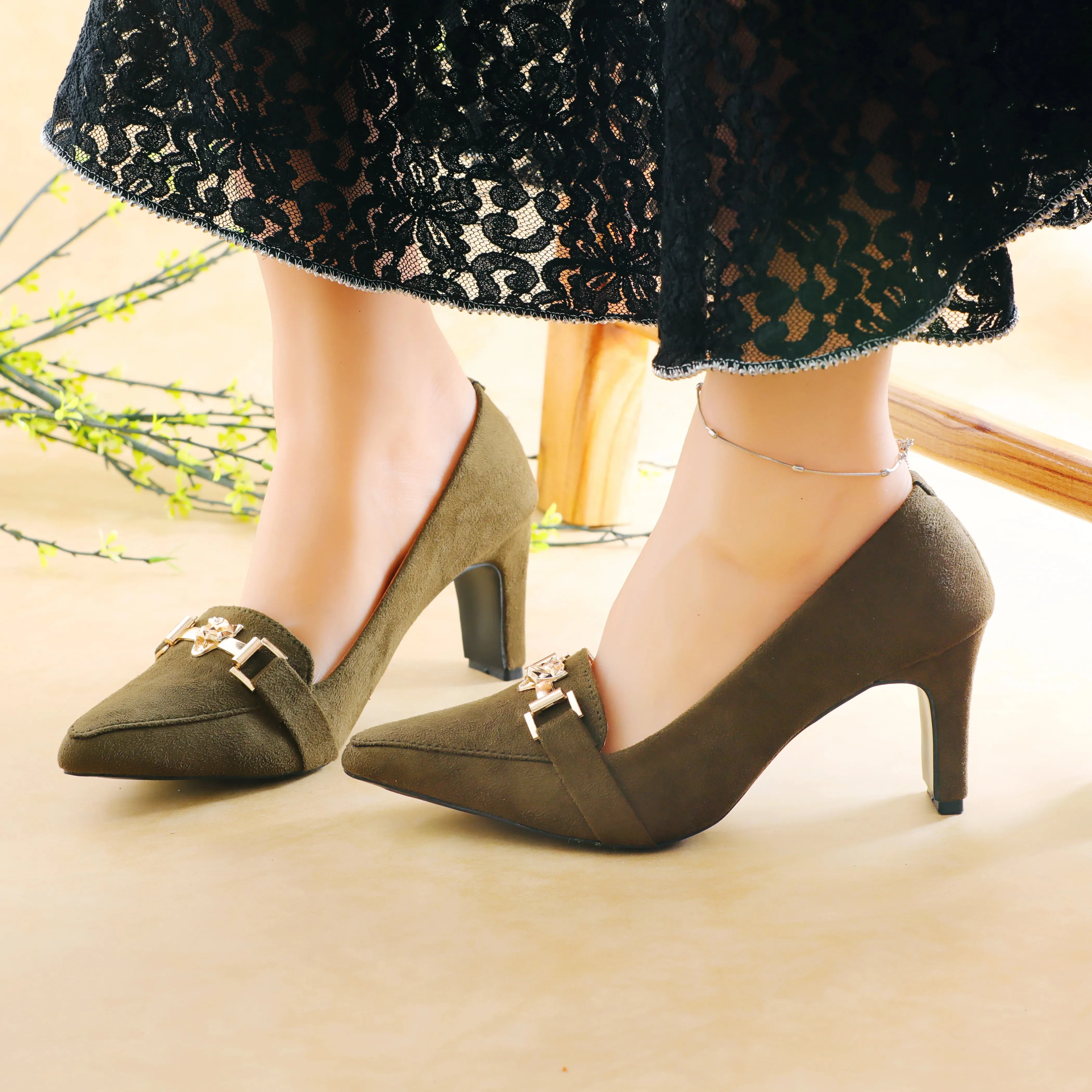 Debon Olive women court shoes